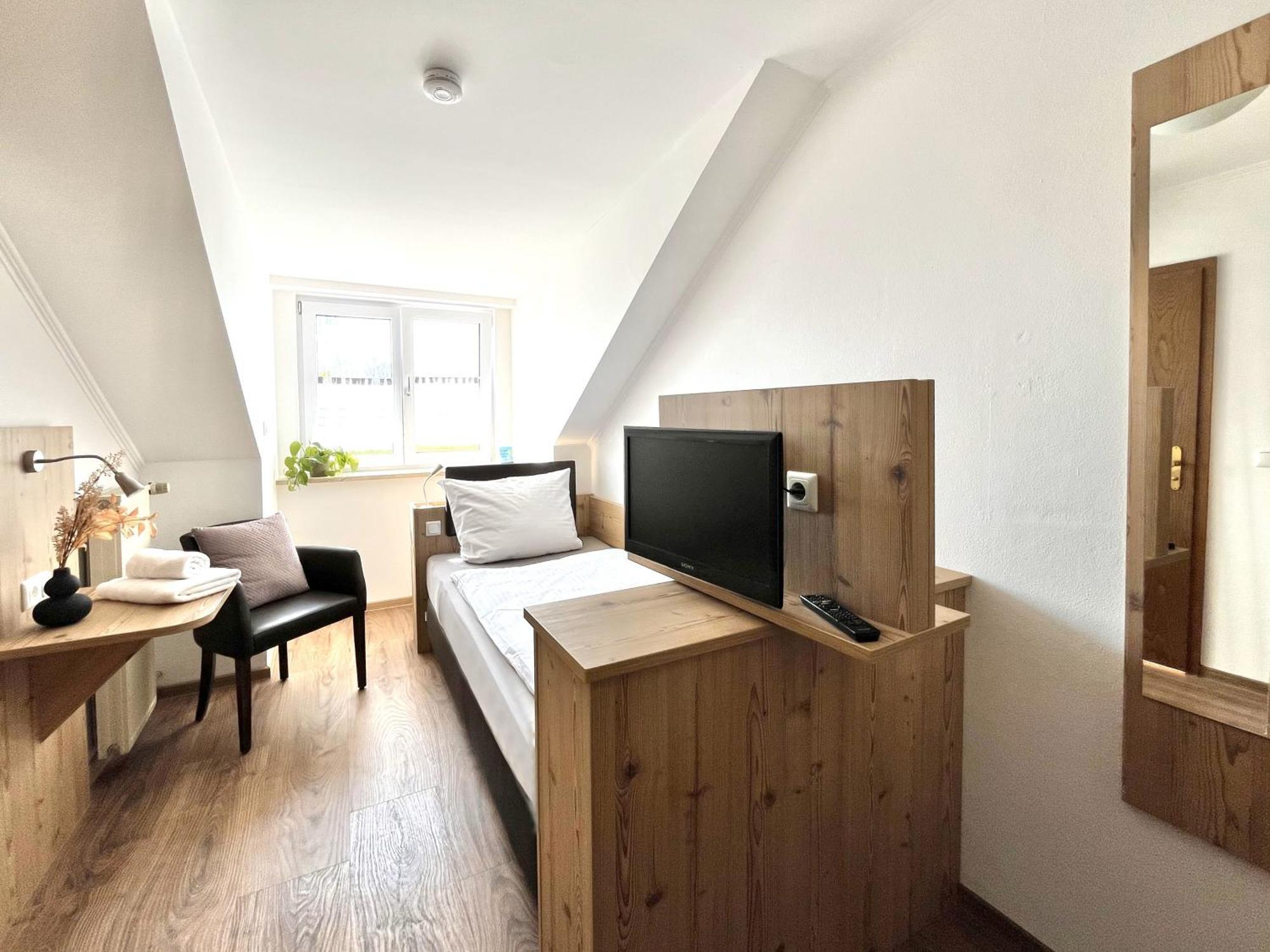 Gastwirtschaft & Hotel Doll Markt Indersdorf 客房 照片