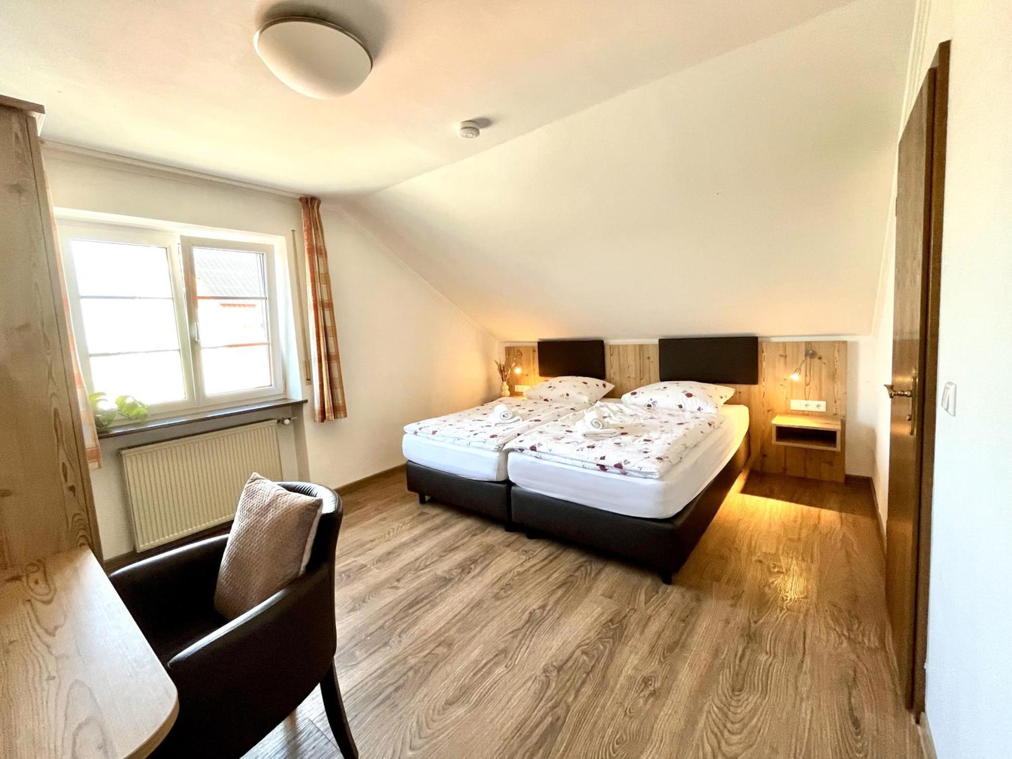 Gastwirtschaft & Hotel Doll Markt Indersdorf 客房 照片